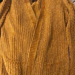 Gorgeous chenille chunky sweater mustard large/xl
